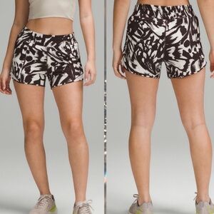NWOT Lululemon Hotty Hot High-Rise Lined Short 4" shorts size 14
